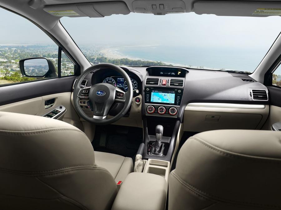  Subaru Impreza Hatchback 2015 года  (US) (фото 2 из 4)
